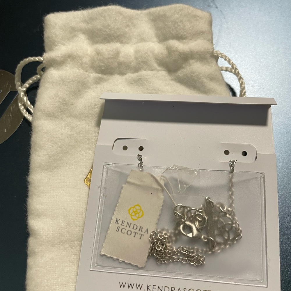 Kendra Scott Silver EVER Necklace - Picture 3 of 7